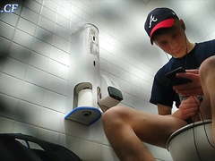 SpyCam caught young guy for jerk off