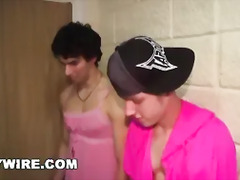 GAYWIRE - College Hyjinx With The Freshmen