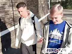 ABSOLUTE STUNNER Fortnite Fan No limits fucked all night N takes strangers cum 4in1film